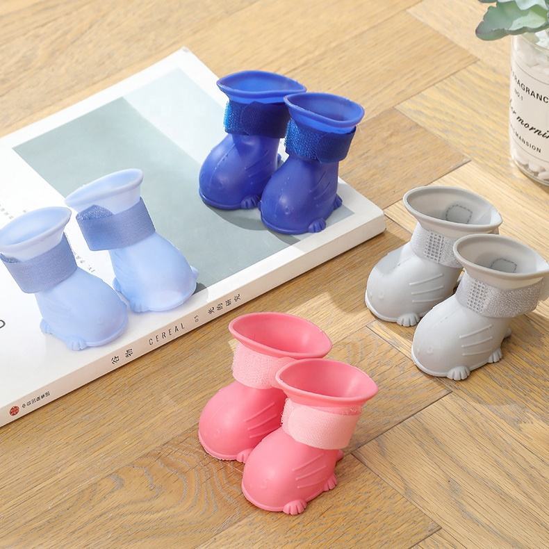 Dog Rain Boots 4Pcs Pet Dog Puppy Warm Waterproof Silicone Non-Slip Rain Boots Footwear Shoes Dog Cat Pet Toy Dog Rain Boots Dog Rain Shoes, Cat Rain Boots, Waterproof Foot Cover, Soft Bottom Shoes