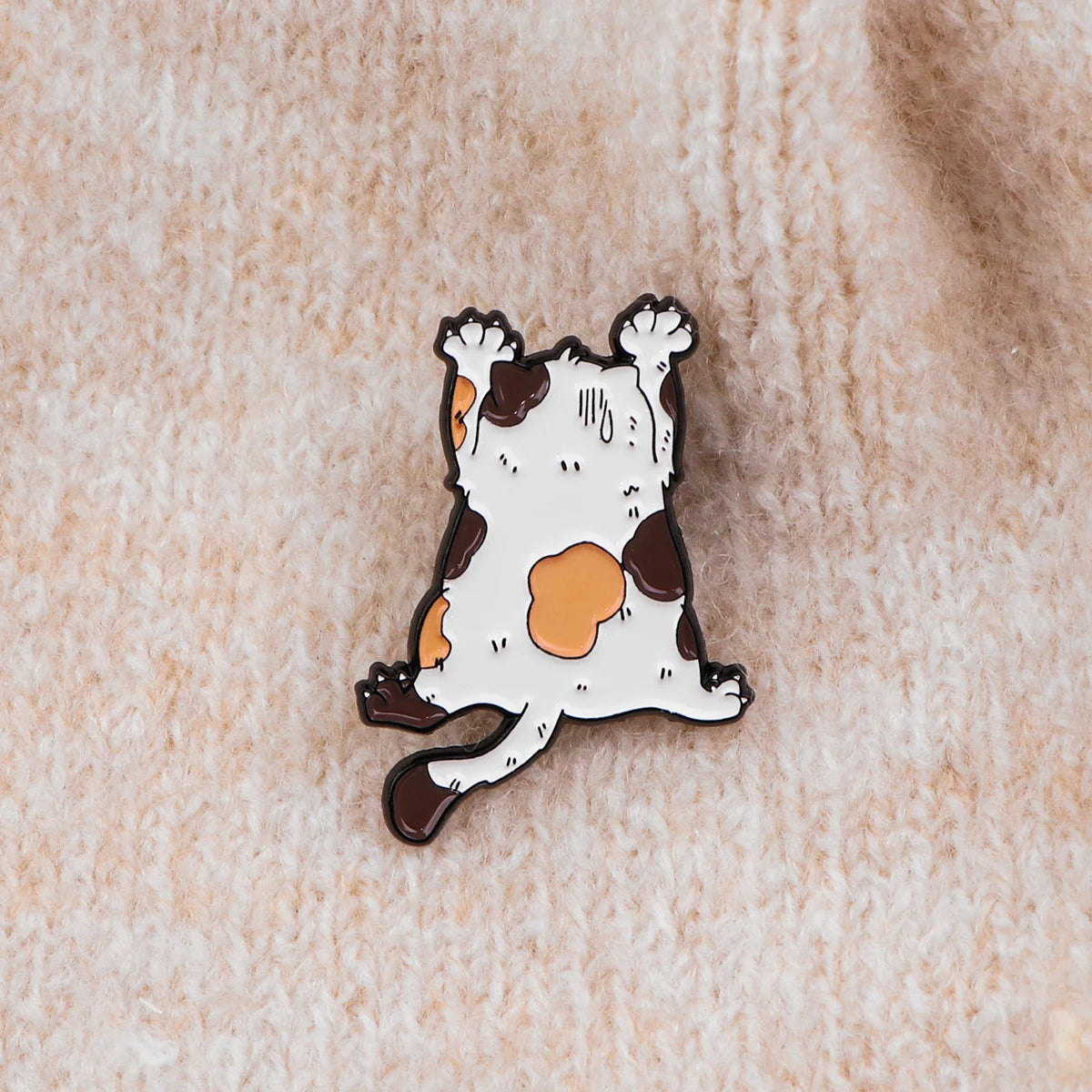 Cute Cat Enamel Pin Kawaii Animal Brooch Pines Lapel Pins Badge on Backpack Clothing Accessories Fashion Jewelry Christmas Gifts