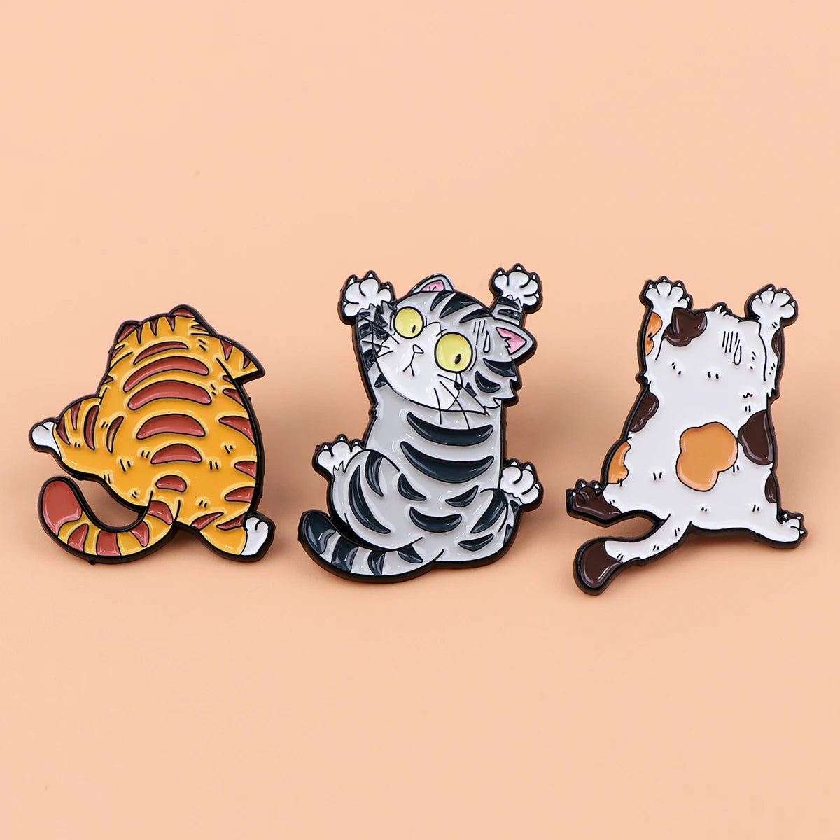 Cute Cat Enamel Pin Kawaii Animal Brooch Pines Lapel Pins Badge on Backpack Clothing Accessories Fashion Jewelry Christmas Gifts